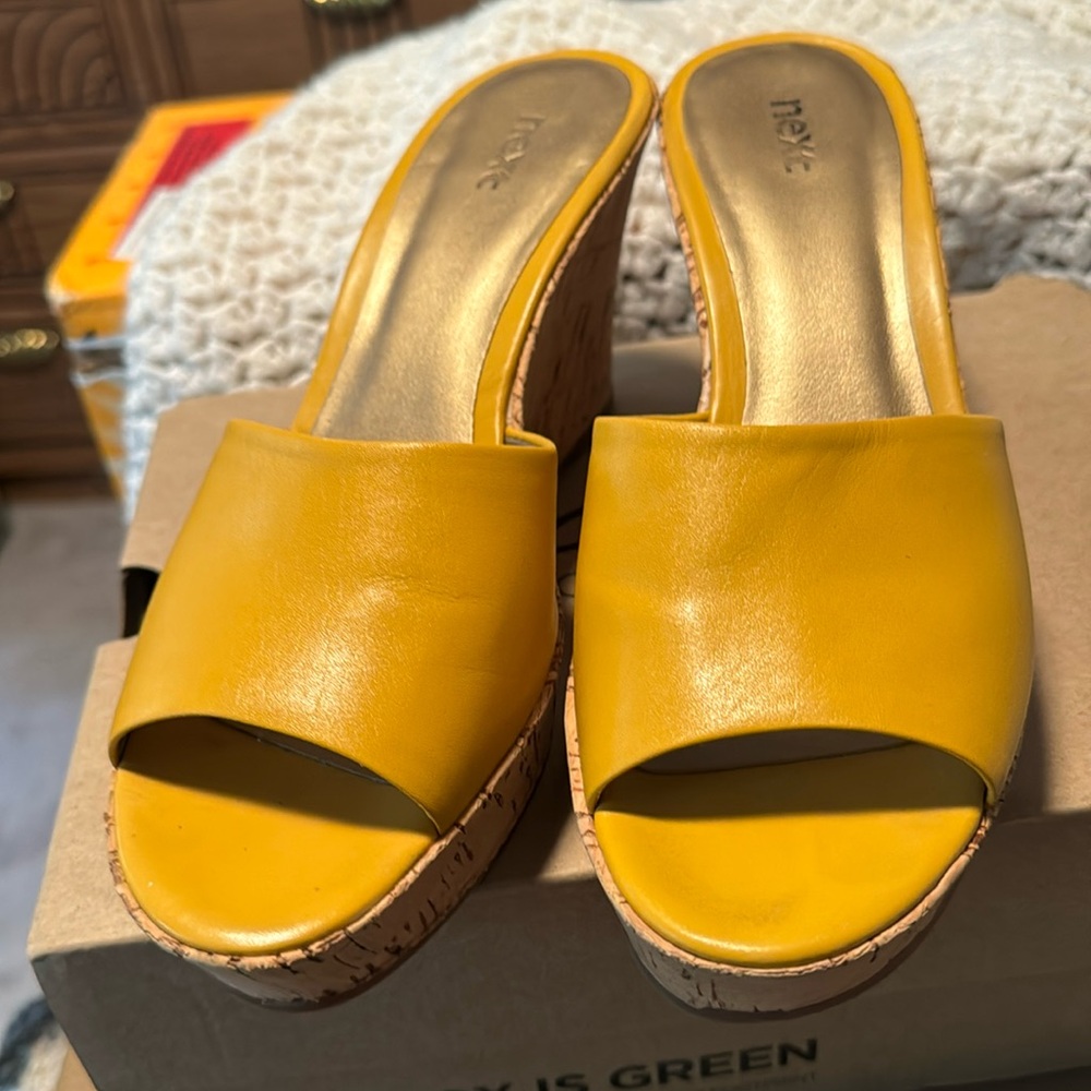 Next yellow wedge